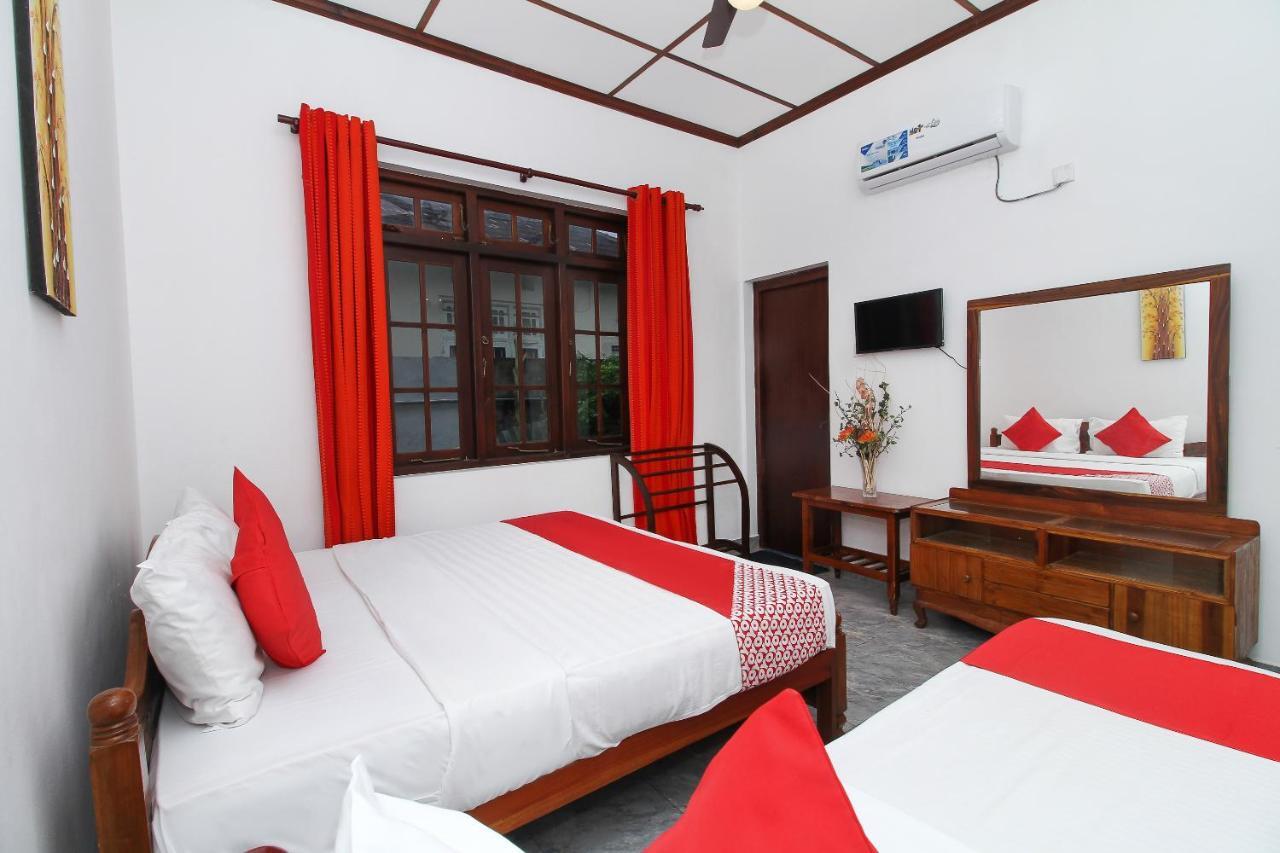Leo'S Home Stay Dehiwala-Mount Lavinia Esterno foto