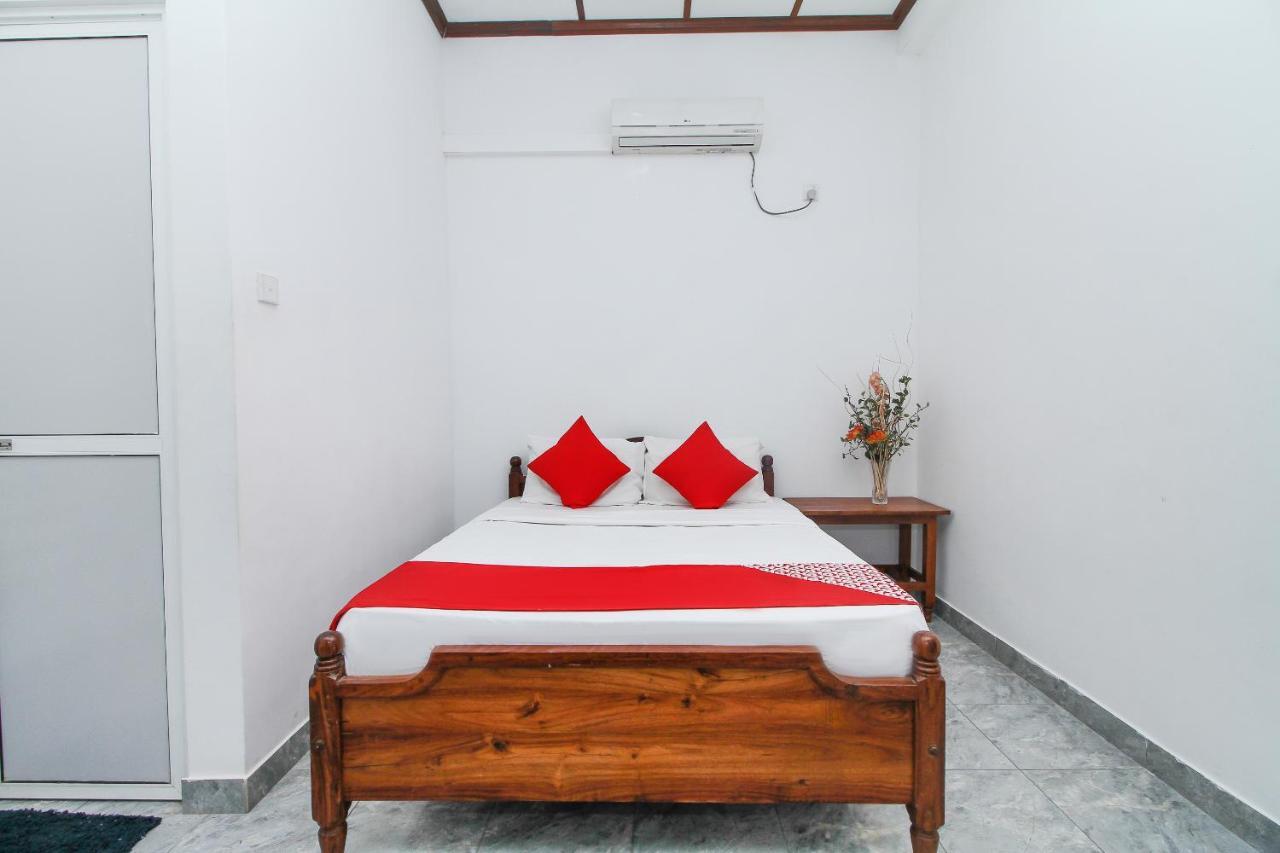 Leo'S Home Stay Dehiwala-Mount Lavinia Esterno foto