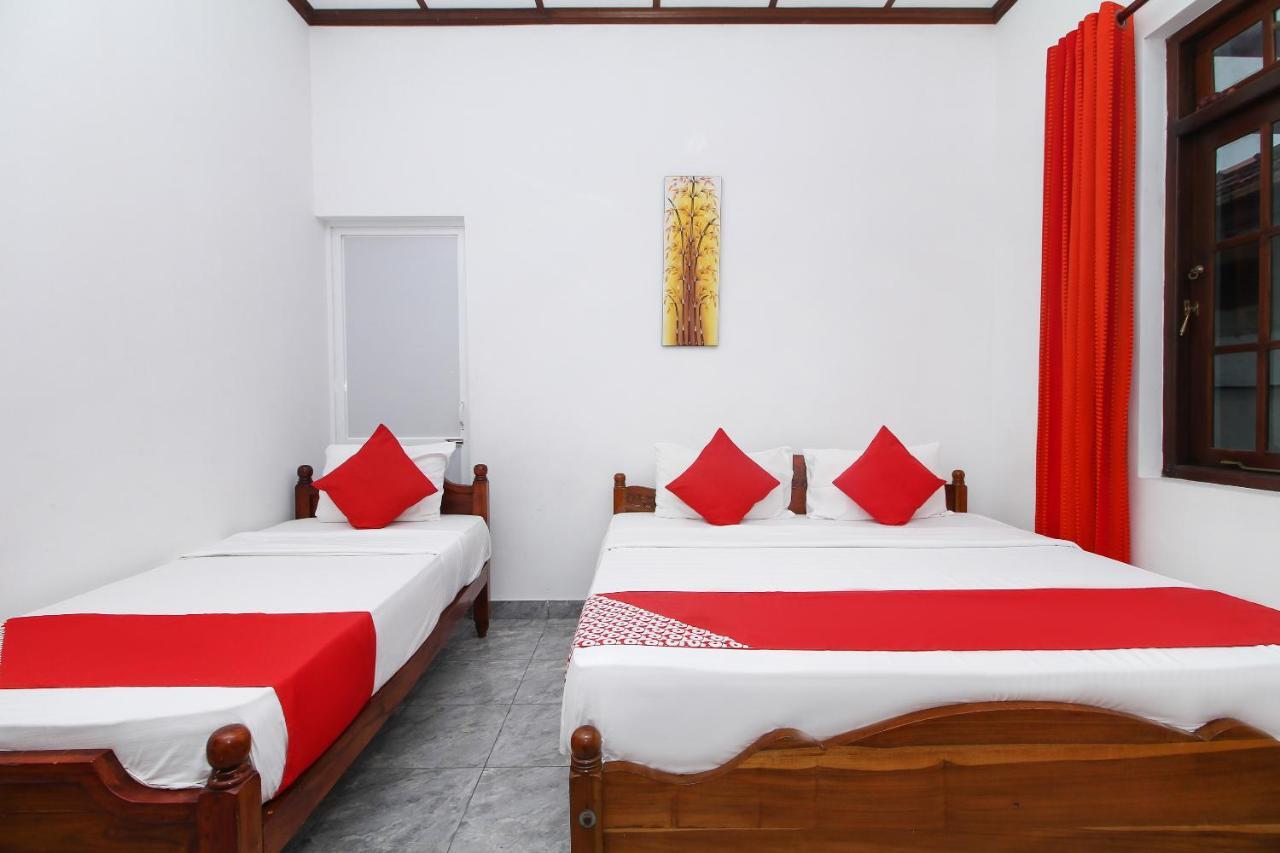 Leo'S Home Stay Dehiwala-Mount Lavinia Esterno foto