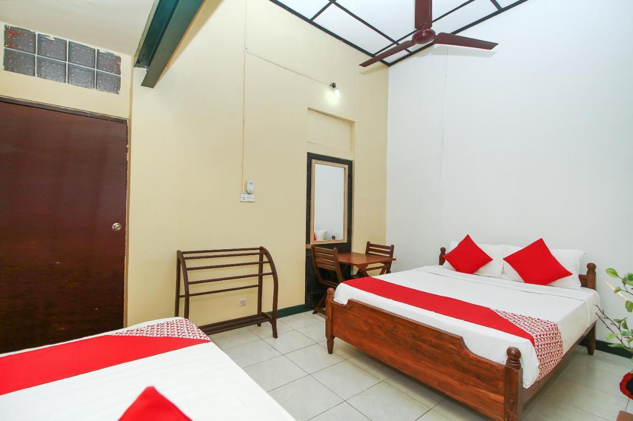 Leo'S Home Stay Dehiwala-Mount Lavinia Esterno foto