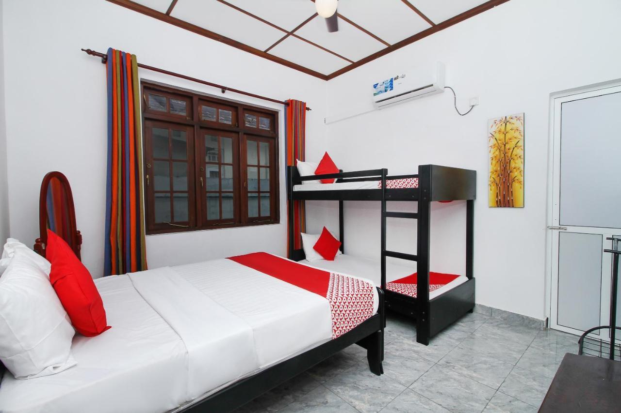 Leo'S Home Stay Dehiwala-Mount Lavinia Esterno foto