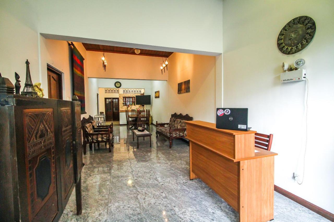 Leo'S Home Stay Dehiwala-Mount Lavinia Esterno foto